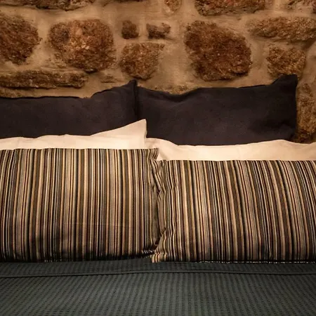 Casa Dos Poetas By Al Belmonte (Castelo Branco)