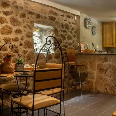 Casa Dos Poetas By Al Hébergement de vacances